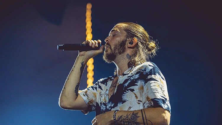 שואו בינלאומי בתל אביב: דניס לויד בהופעה שאי אפשר לשכוח