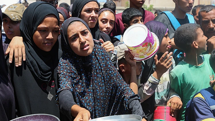 גורם ביטחוני: "המצב בעזה קשה, פועלים ביחס לנרטיב ההרעבה"