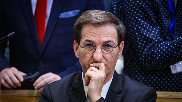 ביסמוט פרסם את טיוטת חוק הפטור; אדלשטיין: "פלסטר פוליטי"