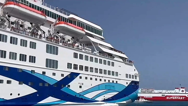 תחת אבטחה כבדה וחשש מהפגנות: אונייה ישראלית עגנה ברודוס