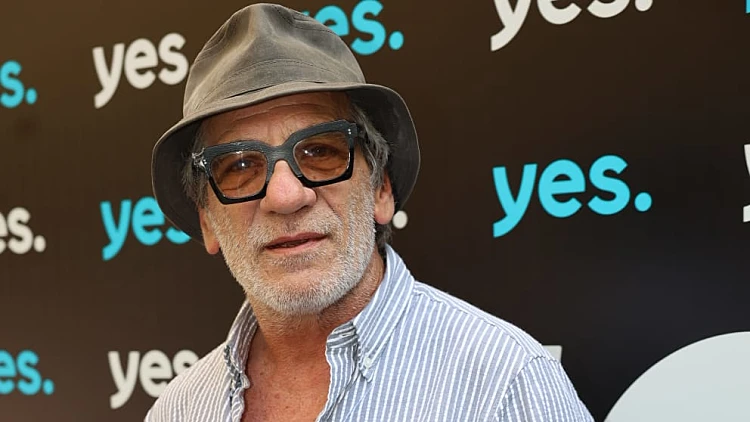 אלון אבוטבול באירוע חשיפת הסדרות החדשות של yes ל-2026