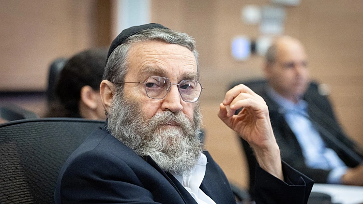 הדרישה של גפני: חוק פטור מגיוס בתוך שבועיים