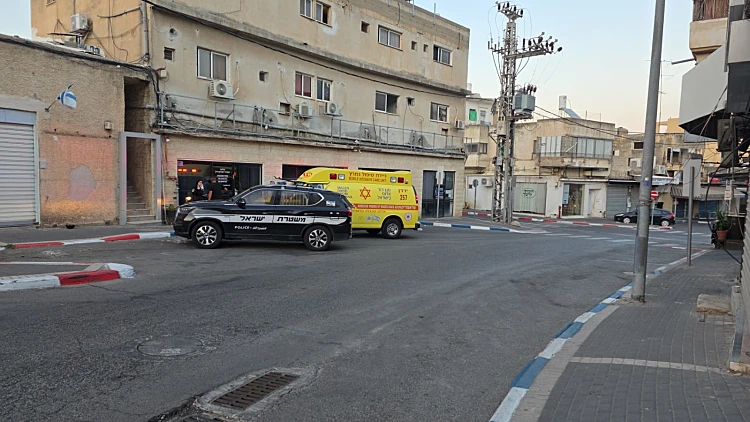 אמבולנס וניידת משטרה בטבריה (ארכיון)