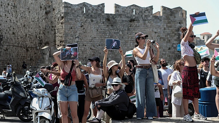 לקראת "יום הזעם" ביוון: מה מצפה לישראלים ביעד המבוקש?