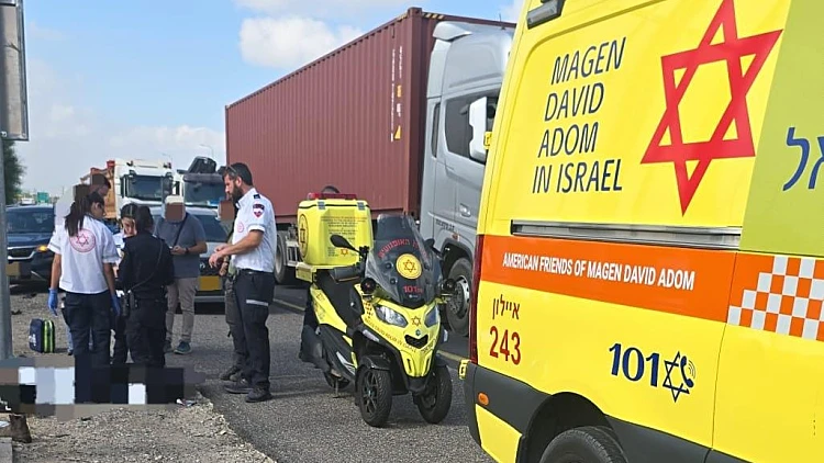 זירת התאונה בכביש 4