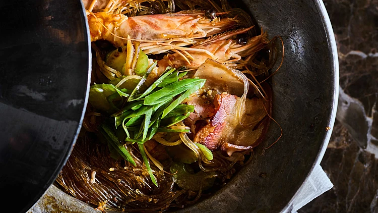 מולאם, בר תאילנדי בתל אביב