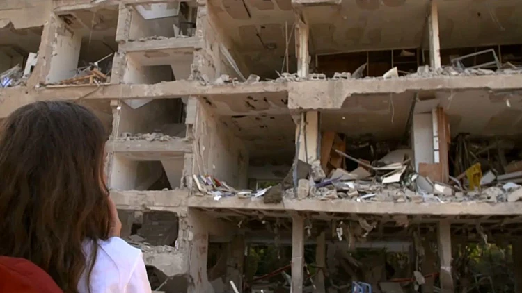 שני בתים וגעגוע לבניין שנפגע מטיל איראני: "זה לא רק ארבע קירות"