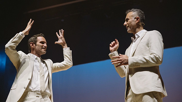 גורי אלפי ואלי חביב ב"נאומים נגד הייאוש"