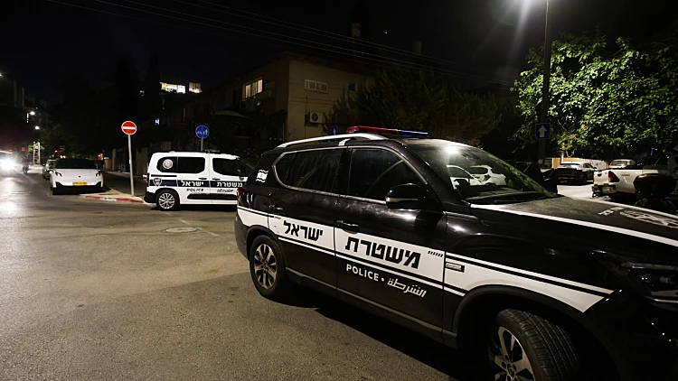 נער בן 16 נרצח ברמלה; שומר בי"ס נפצע קשה מירי בגליל