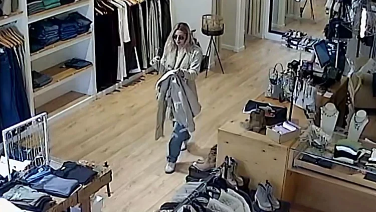 "ממש דקירה בגב": העובדת שגנבה במשך חודשים מהחנות - והעימות