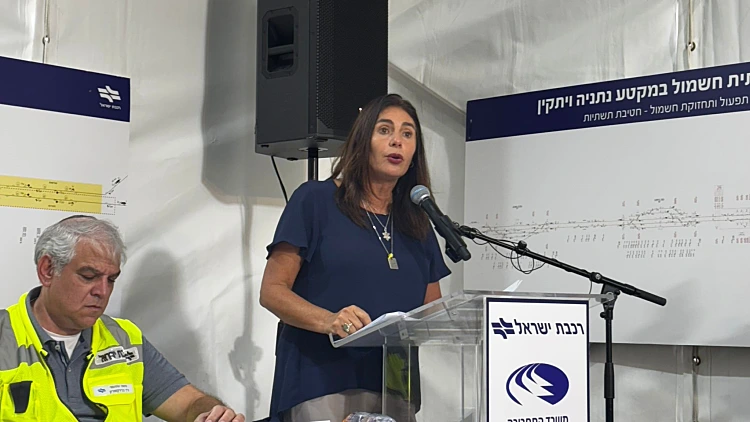 רגב נגד היועמ"שית: אישרה לחסום כבישים - וגרמה לעיכוב באוטובוסים