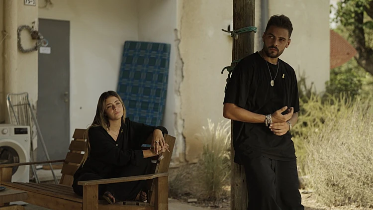 רועי סנדלר ודפנה אליקים