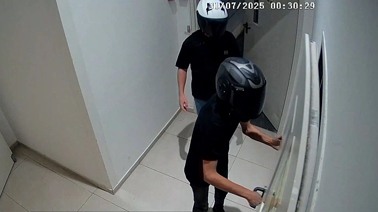 עם הכסף ביד: נעצרה כנופיית הפורצים שהטילה אימה על ראשל"צ