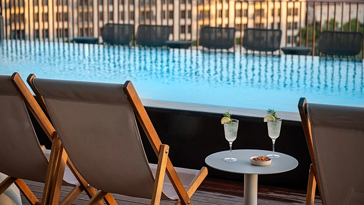 בריכה במלון "נוצ'ה" בירושלים מרשת פתאל