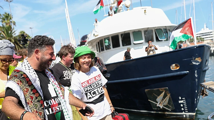 "משט החירות" יצא לדרך: עשרות ספינות הפליגו מברצלונה לעזה