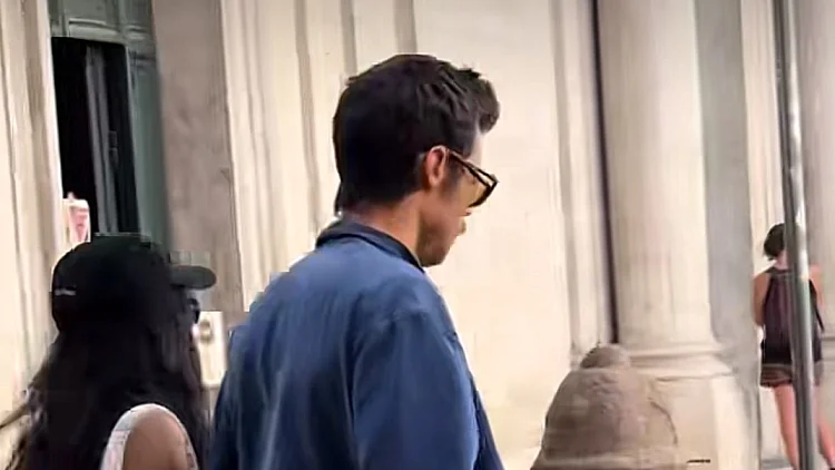 הארי סטיילס, זואי קרביץ