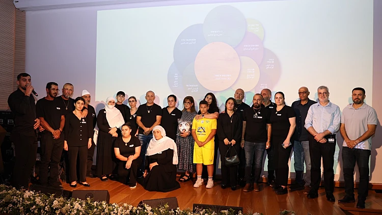 ראש מועצת מג'דל שמס דולאן אבו סלאח, מנכ"ל איכילוב פרופ’ אלי שפרכר, אשת העסקים ליאורה עופר, משפחות ילדי אסון מג'דל שמס והזמר לואי עלי