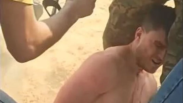 פצוע ומדמם, מוקף מחבלים: תיעוד חטיפת סשה טרופנוב נחשף