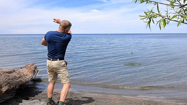 מחדל בתחרות הקפצת האבנים: מתחרים נפסלו בחשד לרמאות