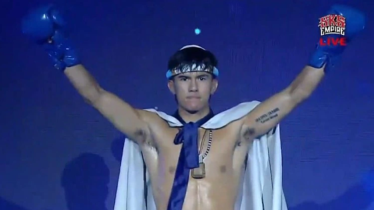 עם כיפה וציצית: אהבת השם גורדון כובש את עולם האגרוף התאילנדי