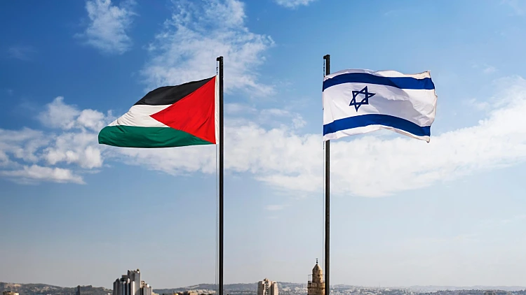 לחץ בימין להחיל ריבונות; לפיד: "אסון מדיני" | התגובות להכרה