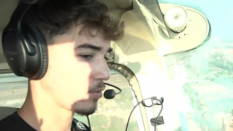 עוד לא בן 18: יונתן הוא הטייס הצעיר בישראל