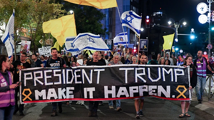 צעדה למען החטופים בירושלים