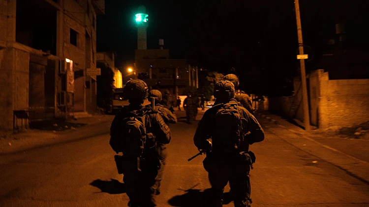 מחבל השליך מטען לעבר הכוחות בשומרון, שני לוחמים נפצעו בינוני