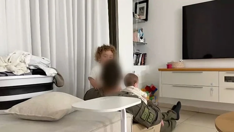 "מקבלת אותו בחזרה": גם אנשי המילואים שבים הביתה - ולשגרה