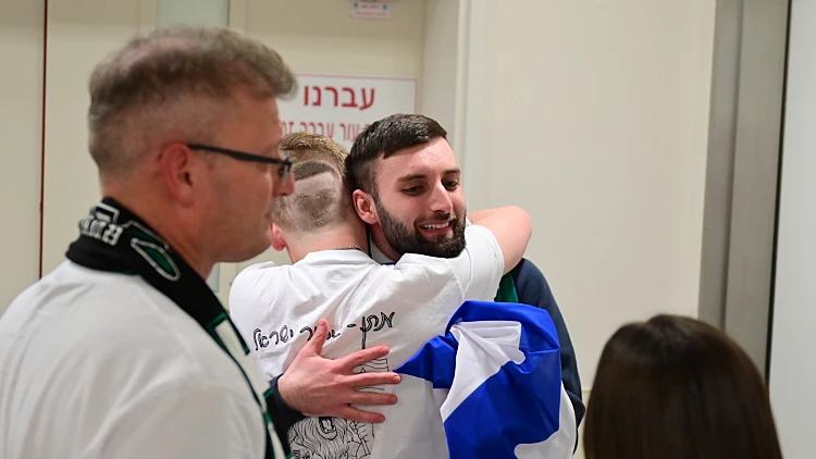 לנצח אחי: הקרובים שעמדו בחזית המאבק - והאיחודים אחרי שנתיים