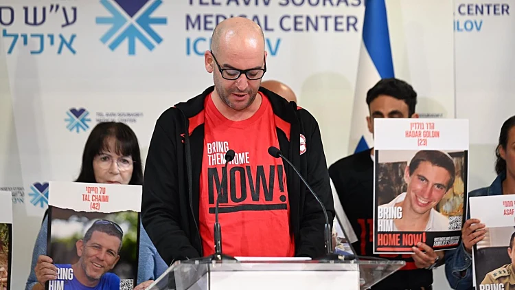 יאיר הורן בדמעות: "עכשיו, כשאחי סוף סוף איתנו, הלב שלי שלם"