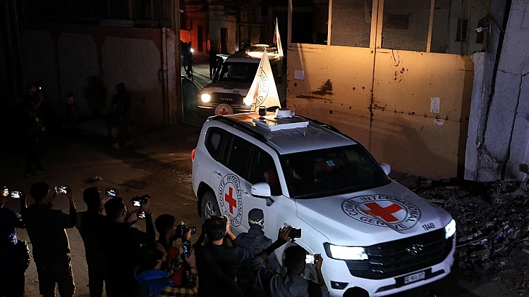 ארונות של 4 חטופים חללים הועברו לצה"ל; חמאס לא פרסם את זהותם