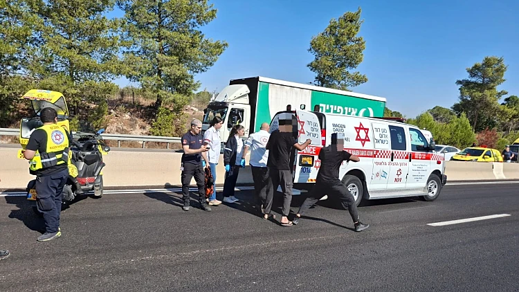 שני נרצחים ושני פצועים קשה מירי בכביש 443; הרקע פלילי