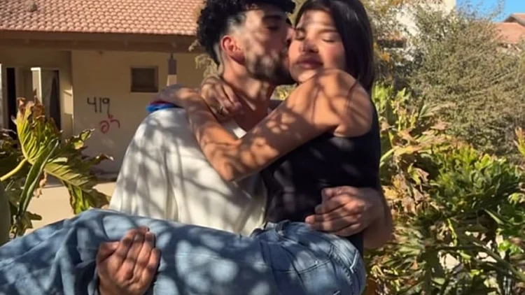 "היא הופתעה אבל זרמה": כך חן קראוניק גרם לשירז לאחד כתובות