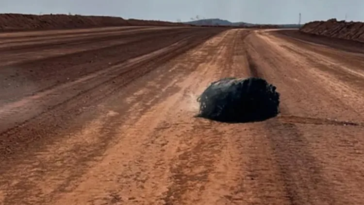 סוכנות החלל האוסטרלית חוקרת עצם משונה שנפל מהשמיים