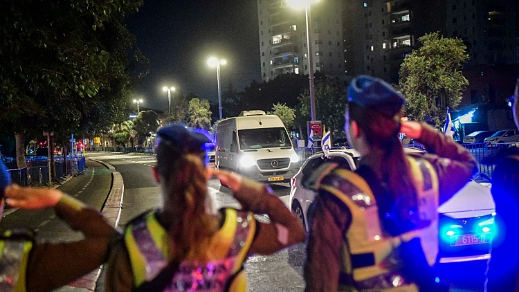 חמאס מסר לישראל ארון נוסף של חטוף חלל - שנשלח לזיהוי