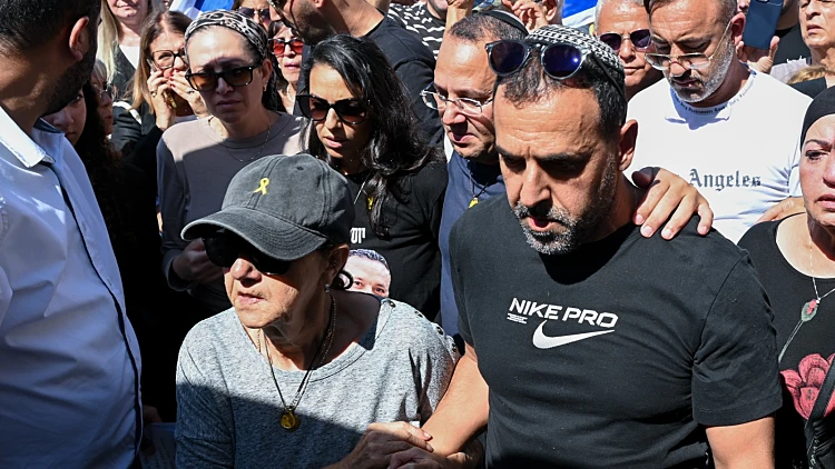 יוסי שרעבי הובא למנוחות, אחיו אלי ספד: "הלב שבור, הראש מורם"