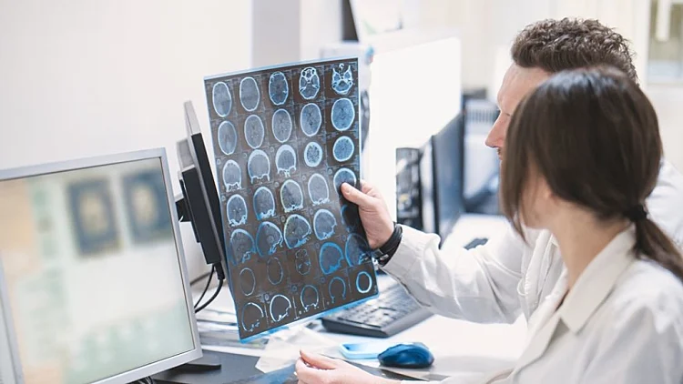 בדיקת MRI: מתי צריך, איך מתבצעת ומה חשוב לדעת? | רשת 13