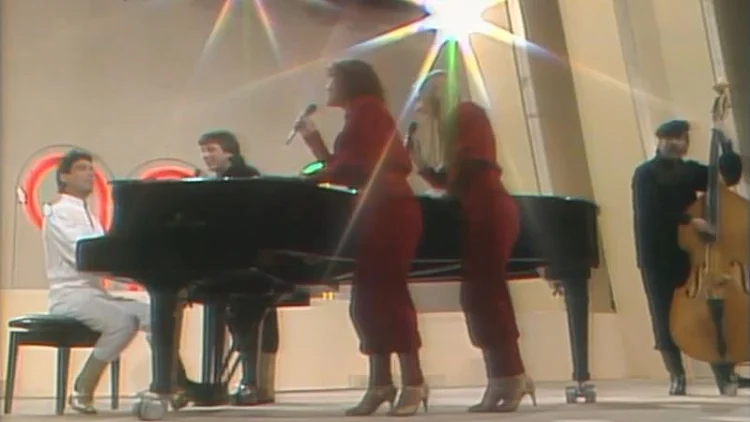 "פתאום כתוב איזולירבנד": מאחורי הלהקה הכי מצחיקה שקמה בישראל