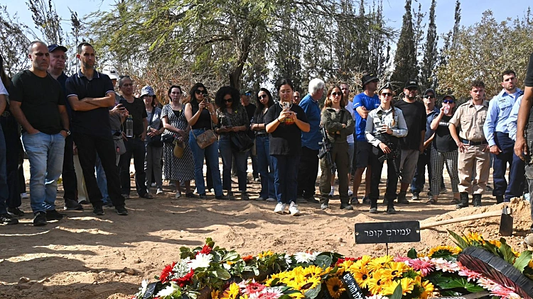 עמירם קופר וסהר ברוך הובאו למנוחות: "מוזר לכתוב בלשון עבר"