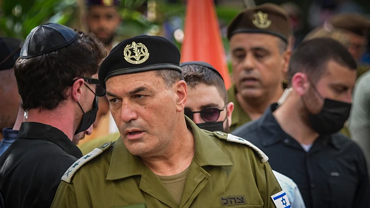 זומנו לשיחות: זמיר הטיל אחריות אישית על כמה ממפקדי 7.10