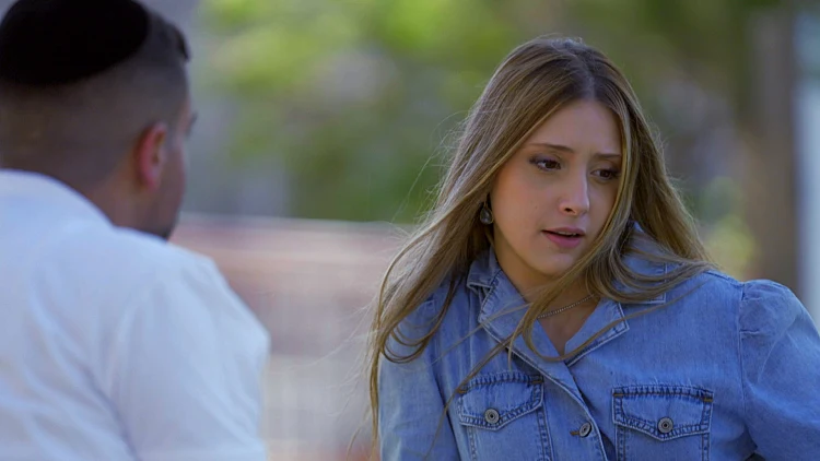 "היה לי קשה לשתף": אריאל מגלה את העבר של אסתר