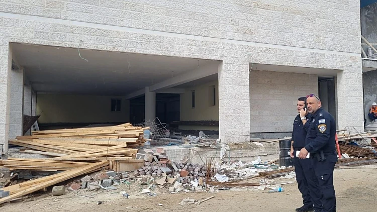 אחרי קריסת הגג: ביקור בבית שמש, שבה ההזנחה הפכה לשגרה