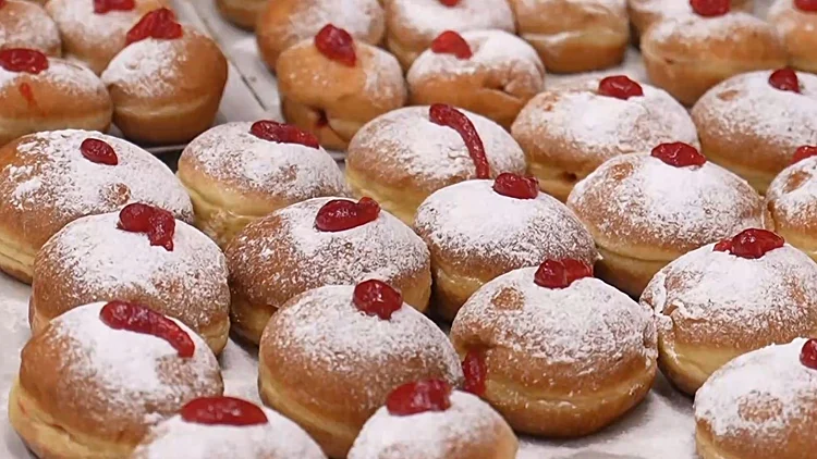 שימו לב לאותיות הקטנות: הסופגנייה החדשה של קרפור - רק בשקל