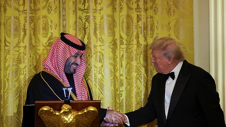 טראמפ: "נחתם הסכם אסטרטגי עם סעודיה, איראן תתקשר בקרוב"