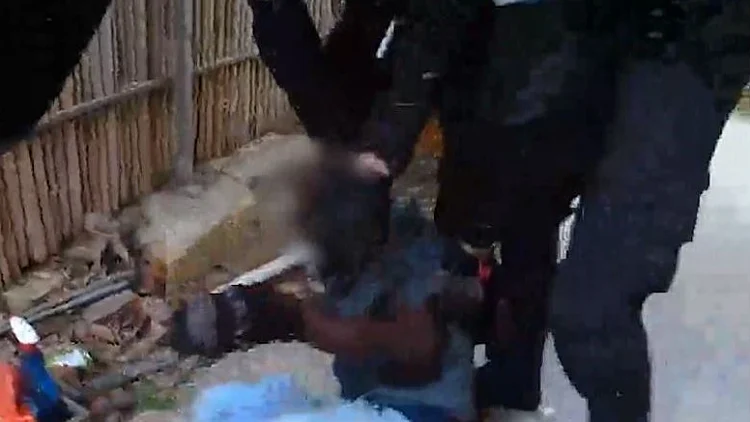 הגנב שהפליל את עצמו: כך נתפס פורץ כשיצא מדירה בת"א עם השלל