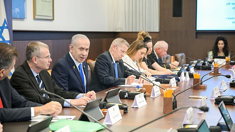 קריית שמונה בחוץ, נתניה בפנים: ישיבת הממשלה בצפון נדחתה