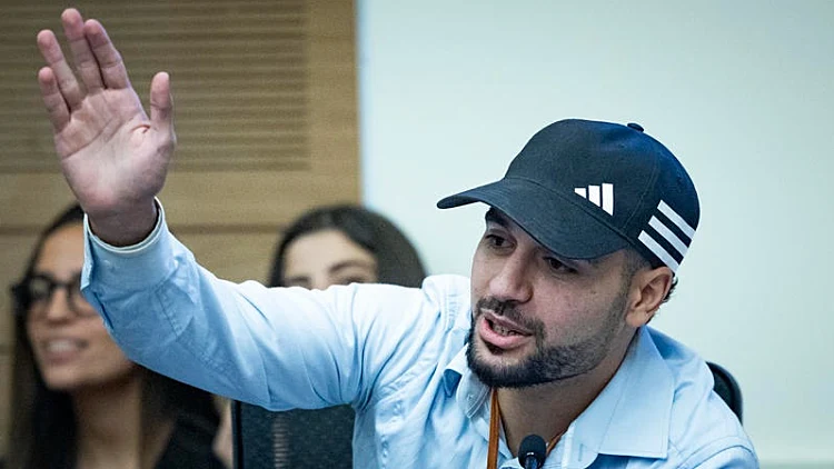 מהומה בכנסת: מרדכי דוד הוזמן כאורח כבוד - וצחק לח"כים בפנים