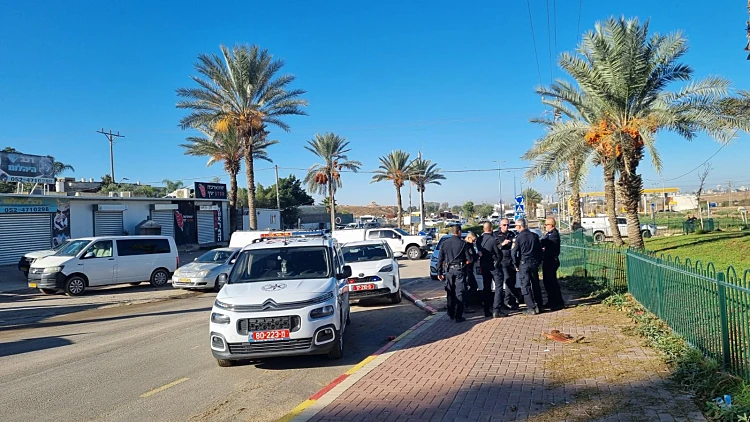 חשד לנקמת דם בנגב: גבר נרצח ביריות בתל שבע, 3 חשודים נעצרו