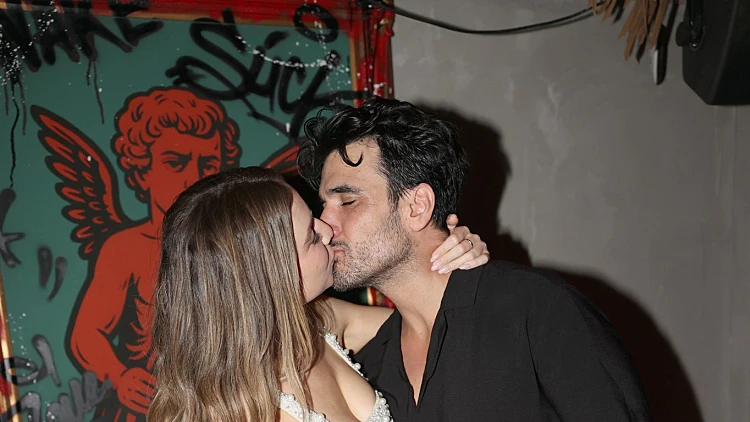 בשל המצב הביטחוני: יוצאי "אהבה חדשה" דוחים את החתונה